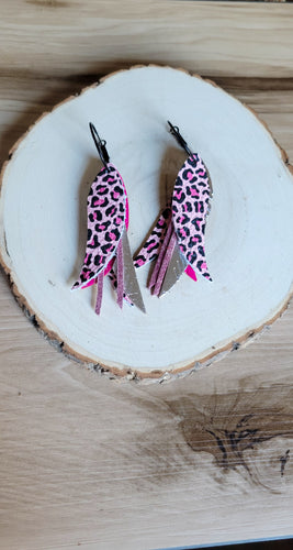 Pink cheetah Hoop feathers