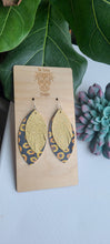 Load image into Gallery viewer, Sunflower and yellow sparkle fringed feathers