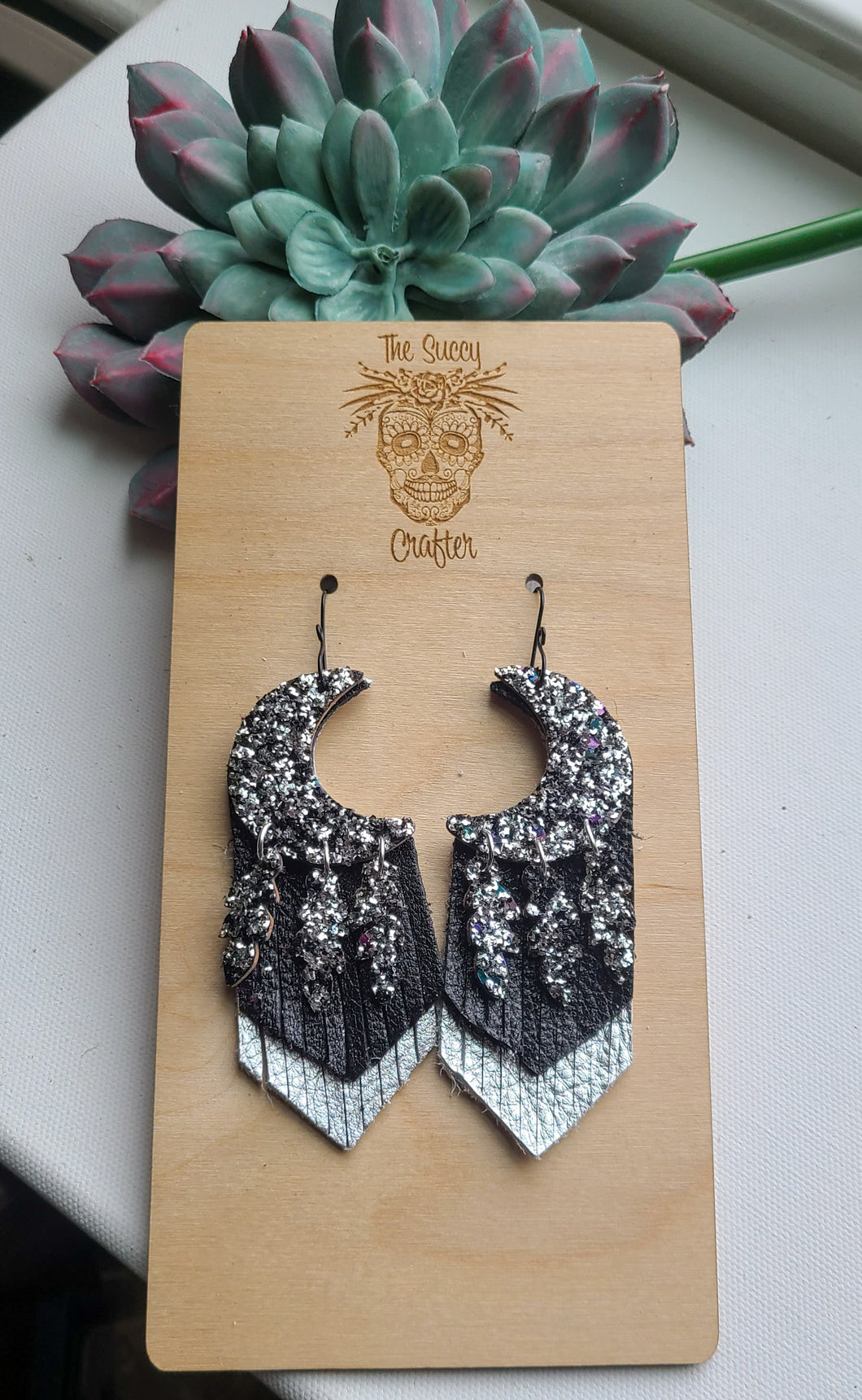 Black and silver Moon dreamer