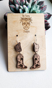 Hat and boots wooden earrings