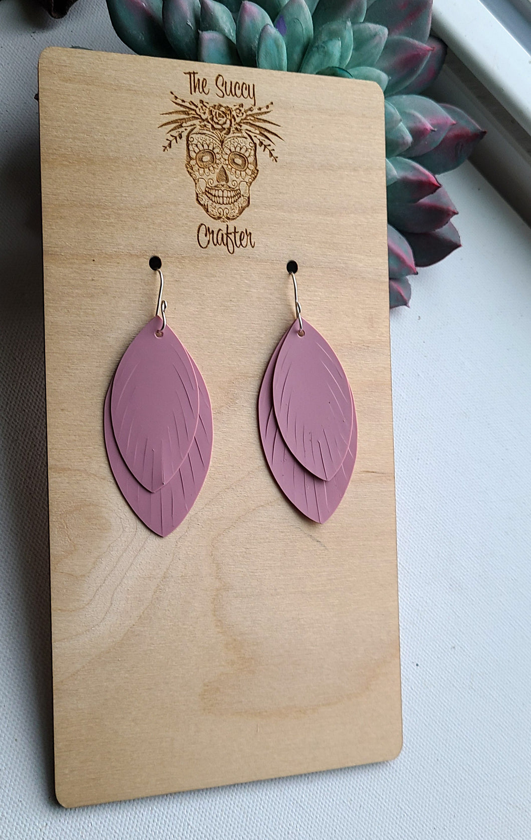 Blush fringed feather jelly (waterproof)