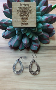 Acrylic lace skull drop